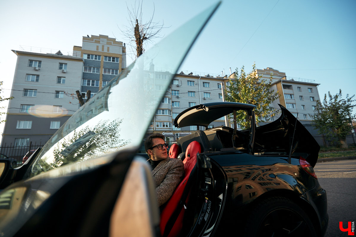 Роман Ардыкуца презентовал «Ключ-Медиа» BMW 335 и Mercedes SLK 350. Покатались с ним по городу на спорткарах (это было очень волнительно) и узнали все об автомобилях, которым владимирский юрист дал имена российских писателей