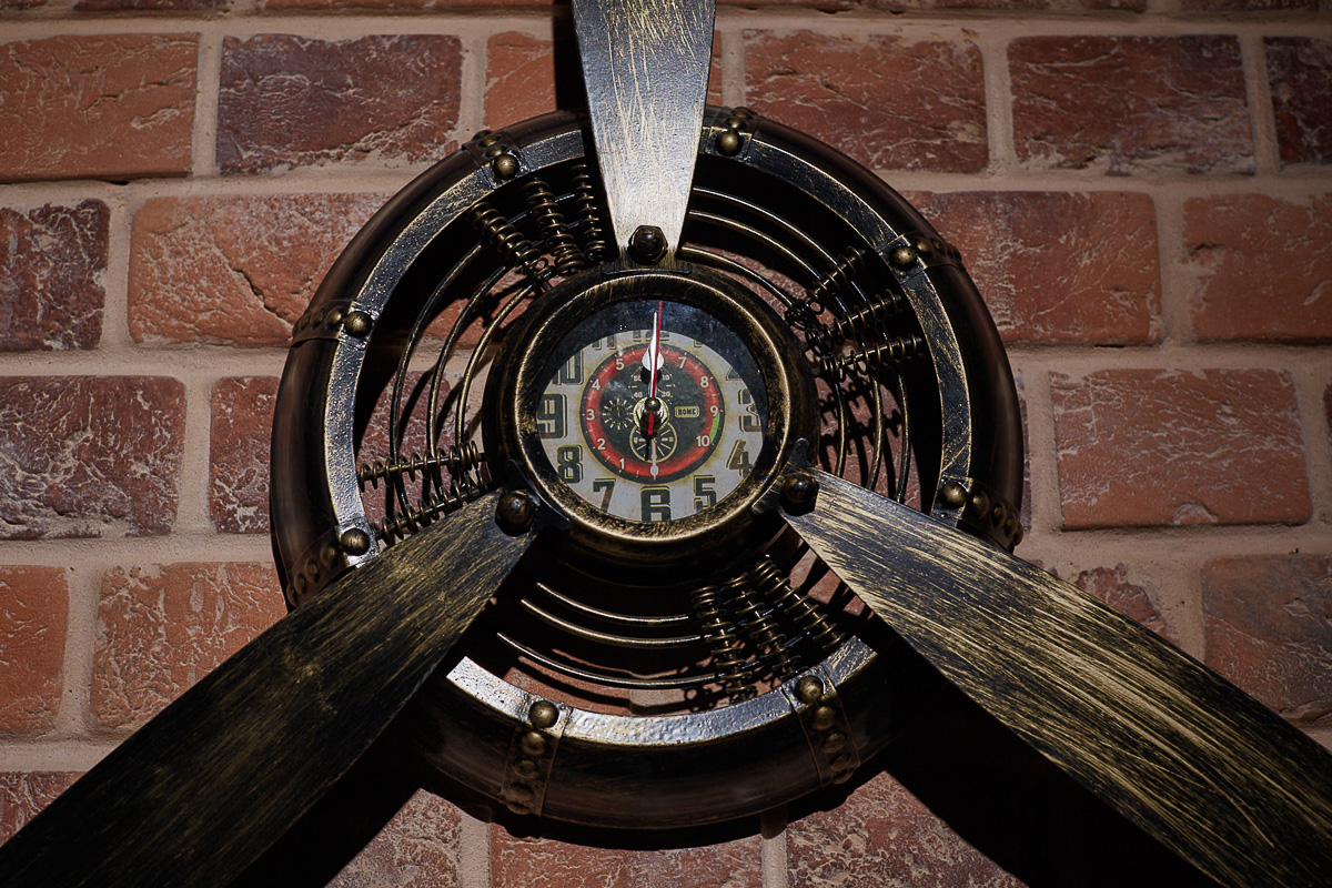 Илья Кленовский - дизайнер-любитель. Он поделился с нами очередным интересным интерьерным решением