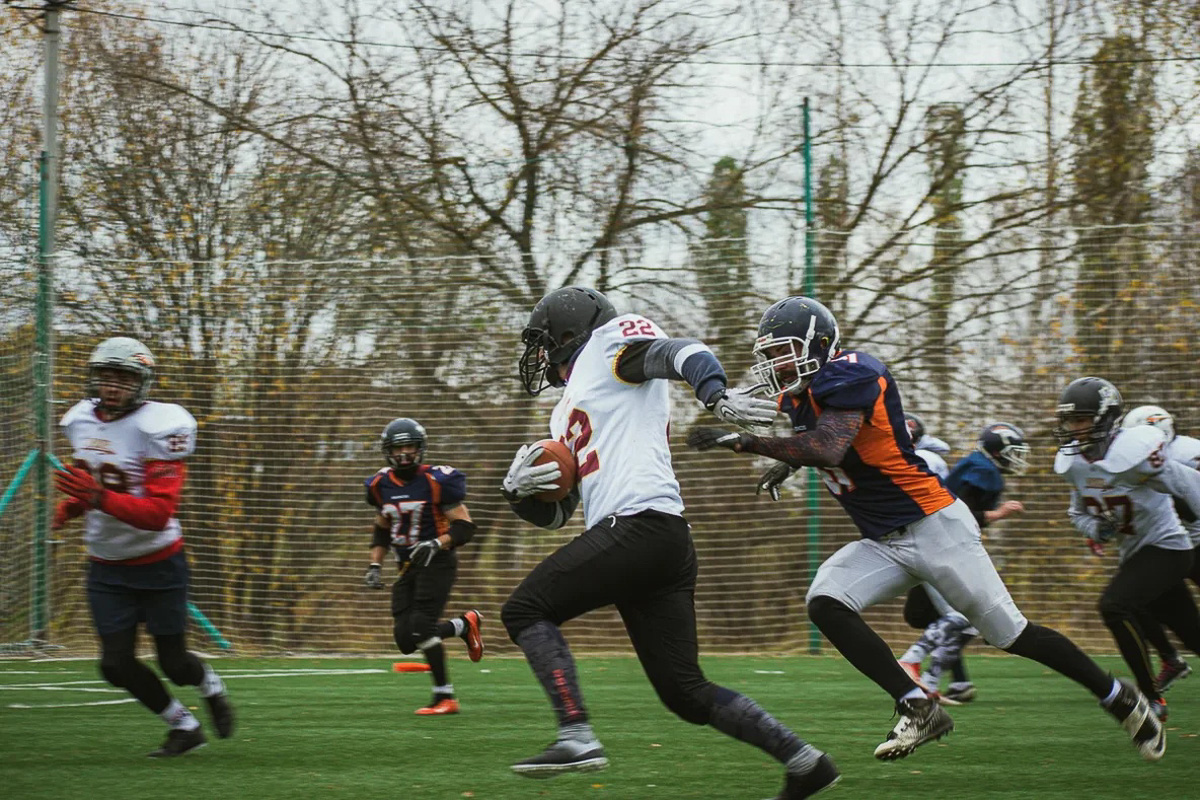 Регбийный клуб «Торпедо - Владимир» объединился с американскими футболистами «Vladimir Mustangs», вместе спортсмены планируют продвигать региональный спорт и собрать студенческие команды