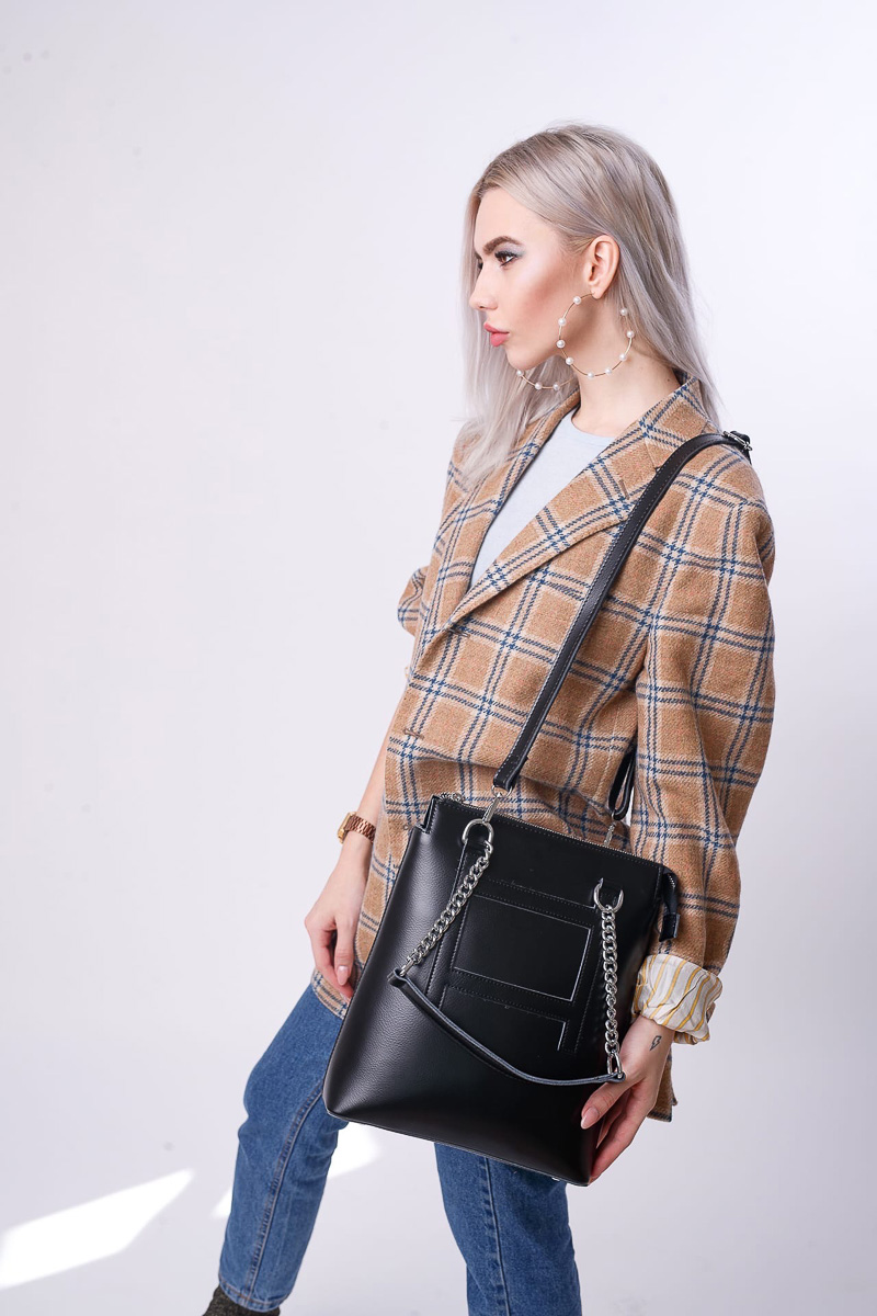 Туториал для скромных. Муромский фотограф и модель Лиза Исаева делится историей, в которой видеоуроки на Youtube сначала помогли сделать красивые аватарки, а потом обеспечили классную работу