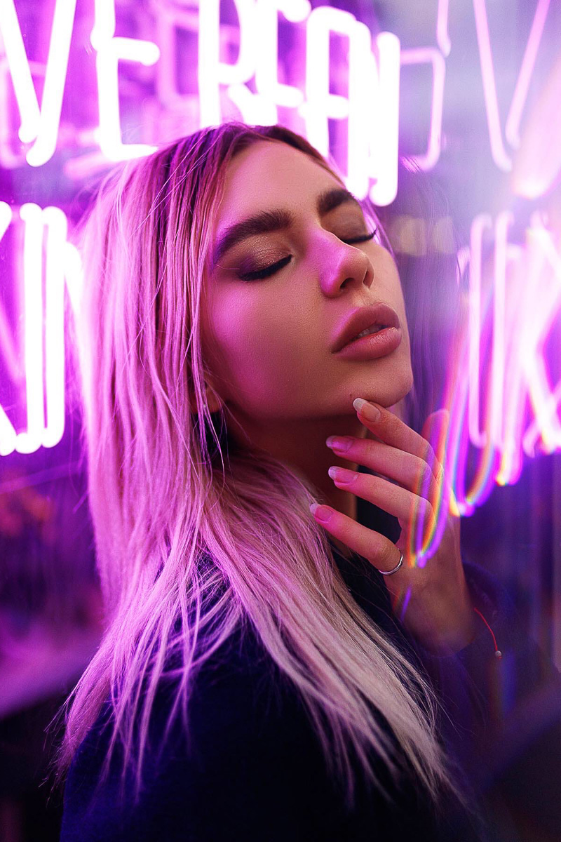 Туториал для скромных. Муромский фотограф и модель Лиза Исаева делится историей, в которой видеоуроки на Youtube сначала помогли сделать красивые аватарки, а потом обеспечили классную работу