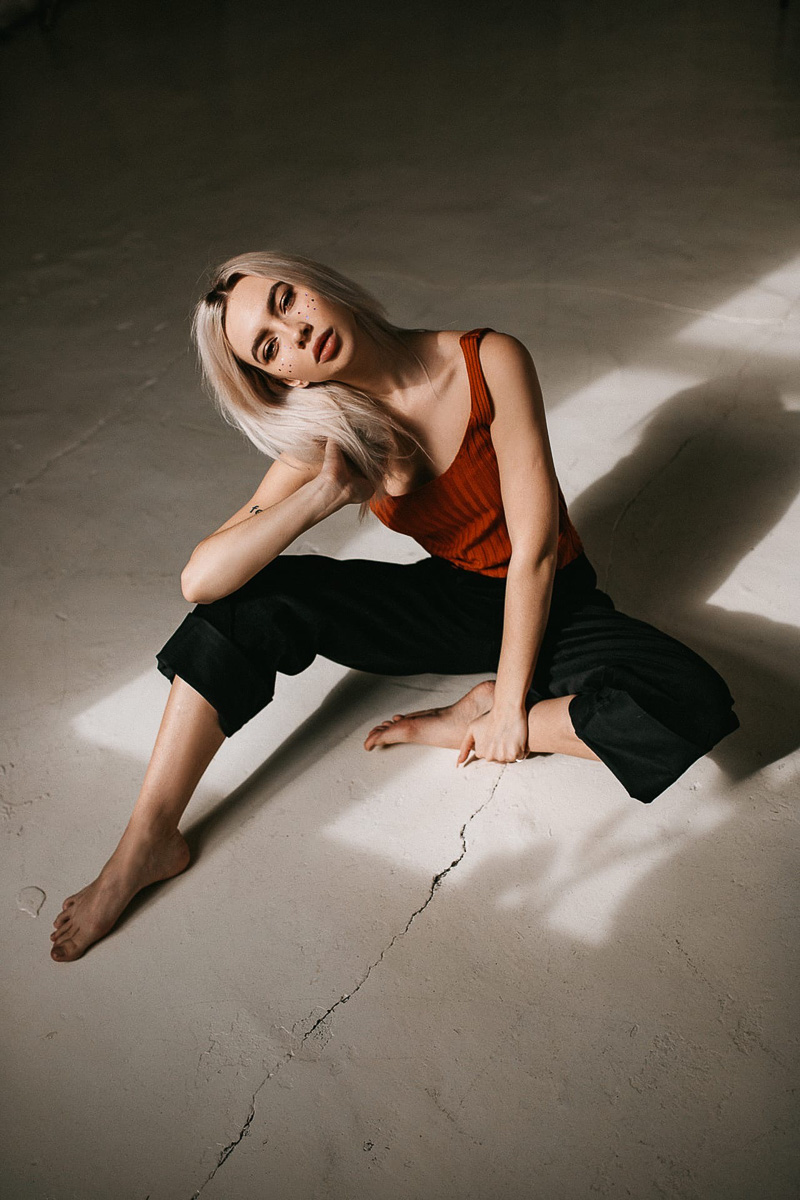 Туториал для скромных. Муромский фотограф и модель Лиза Исаева делится историей, в которой видеоуроки на Youtube сначала помогли сделать красивые аватарки, а потом обеспечили классную работу