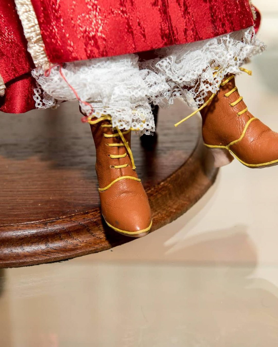 Мастерица Оксана Трей создала коллекцию кукол по мотивам фильма «Женитьба Бальзаминова»