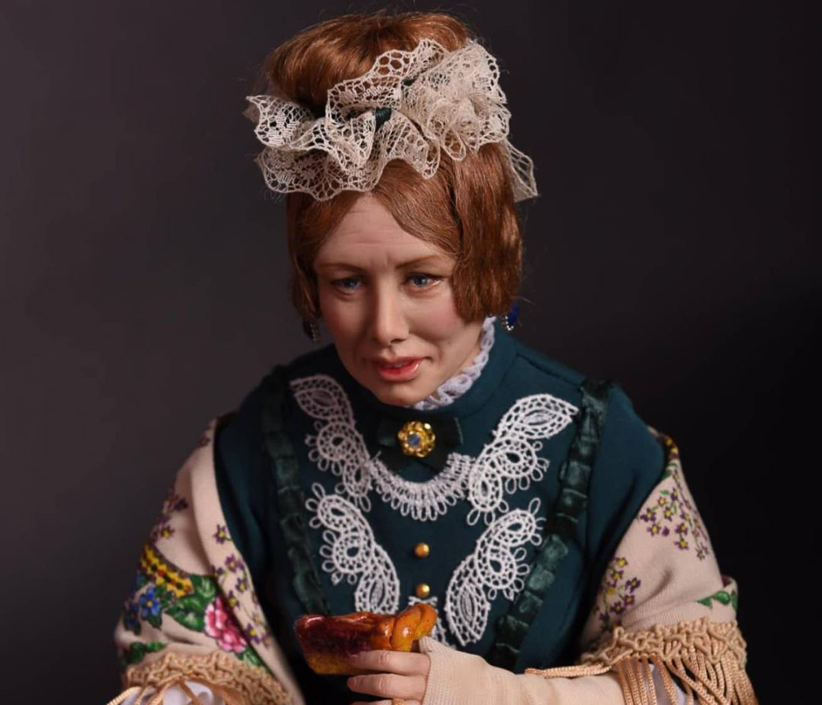 Мастерица Оксана Трей создала коллекцию кукол по мотивам фильма «Женитьба Бальзаминова»