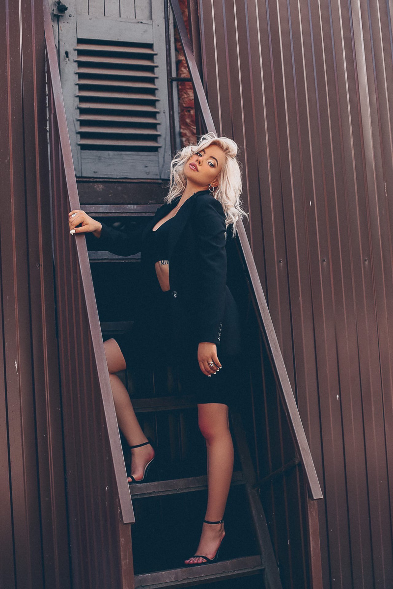 Финалистка «Comedy Баттл» и экс-участница «Comedy Woman», владимирская юмористка Софья Лобанова, на время с телевидения перебралась на Youtube в новый проект «Тиктокерши»