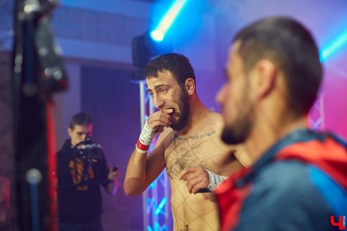 Шоу не для слабонервных. Владимирские блогеры «ПуляTV» устроили в Art Hall бои на голых кулаках!