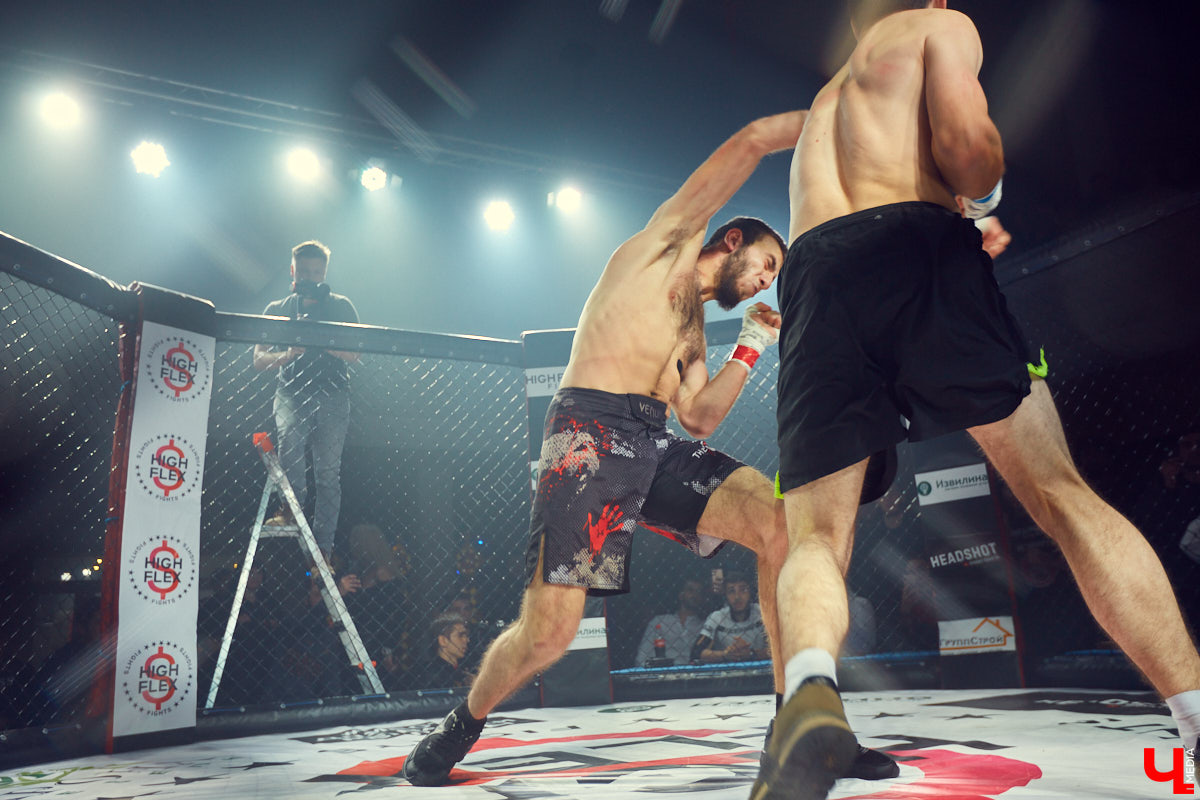 Шоу не для слабонервных. Владимирские блогеры «ПуляTV» устроили в Art Hall бои на голых кулаках!