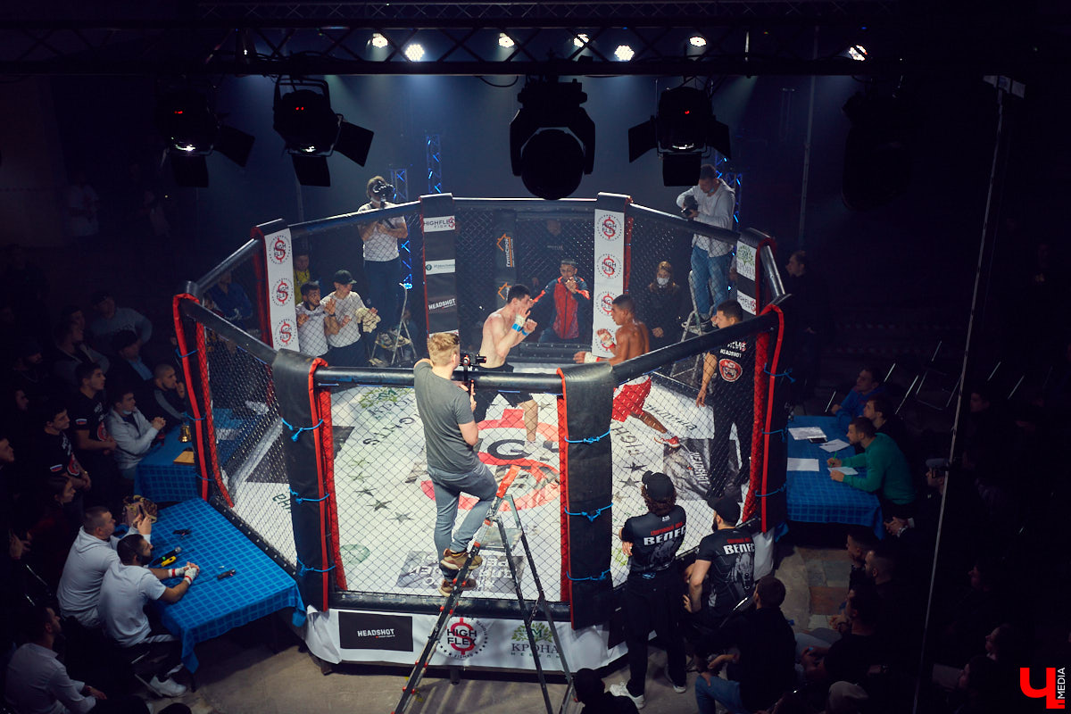 Шоу не для слабонервных. Владимирские блогеры «ПуляTV» устроили в Art Hall бои на голых кулаках!