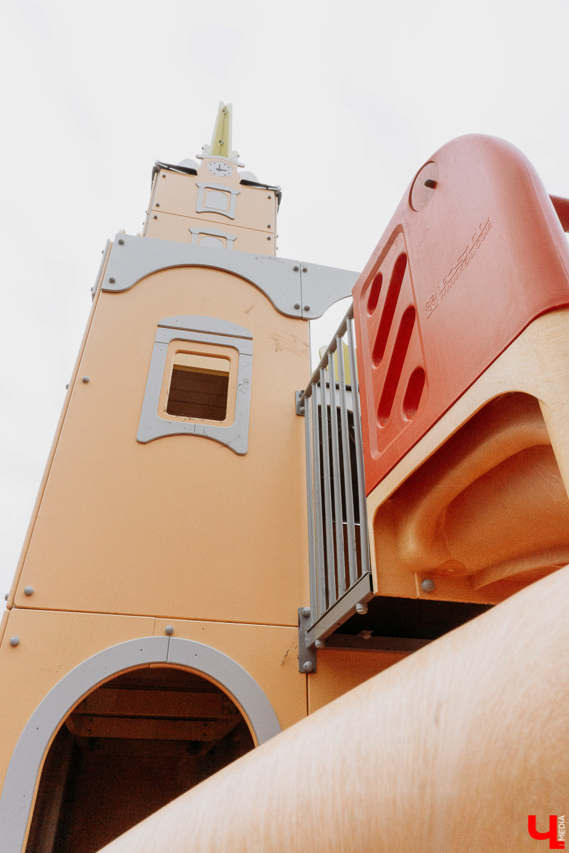 Парк «Добросельский» преобразился, а на улице Соколова-Соколенка появилась пешеходная зона - одни плюсы. А минусы-то есть?