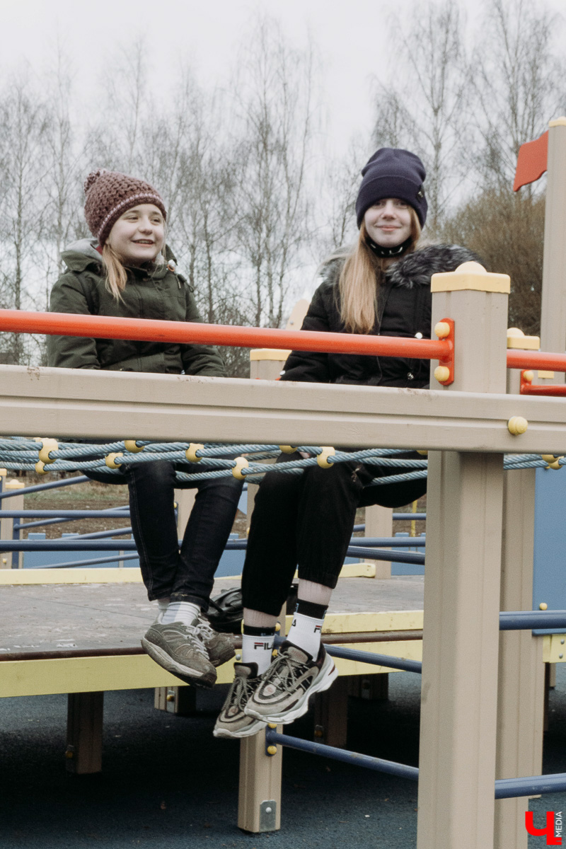 Парк «Добросельский» преобразился, а на улице Соколова-Соколенка появилась пешеходная зона - одни плюсы. А минусы-то есть?