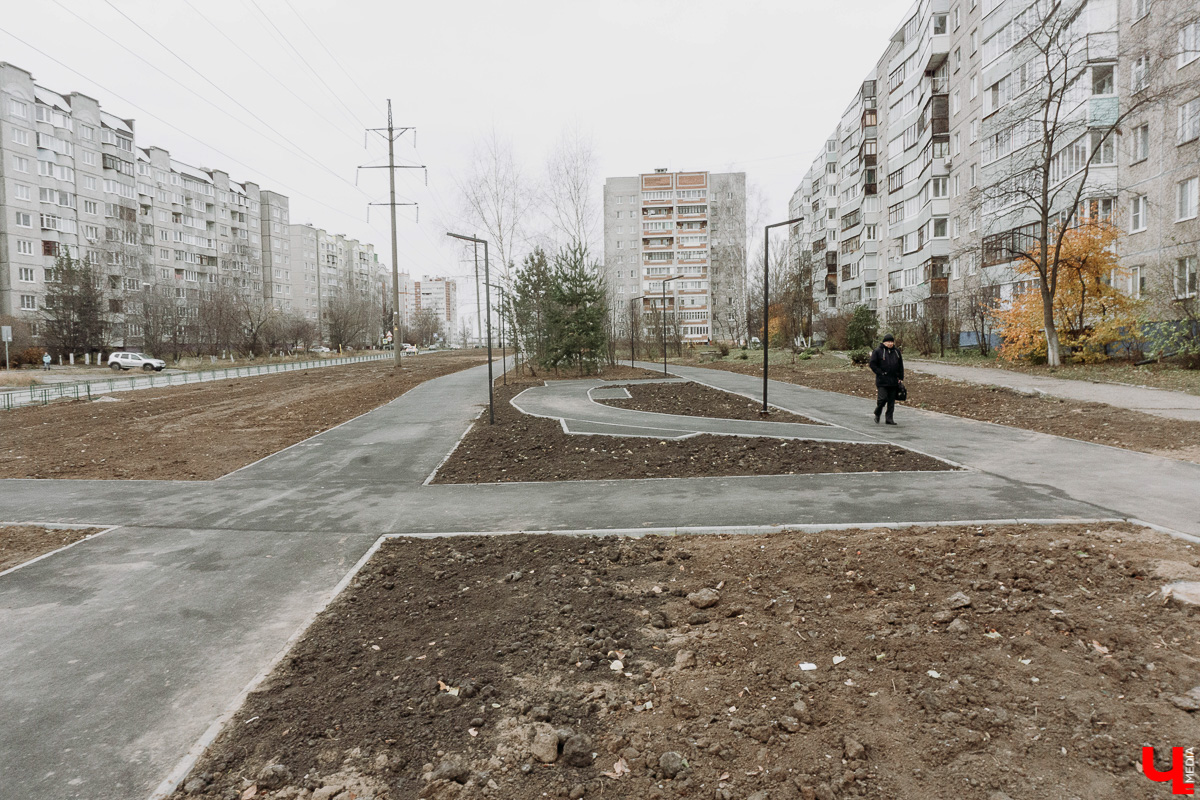 Парк «Добросельский» преобразился, а на улице Соколова-Соколенка появилась пешеходная зона - одни плюсы. А минусы-то есть?