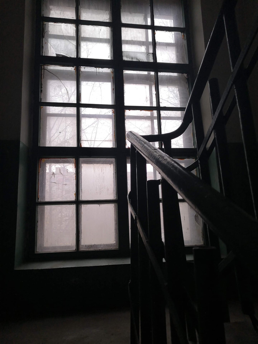 Живем как в Париже, только крыши чуть ниже. Погружаемся в провинциальный визуал, которым заведуют молодые ребята из Мурома