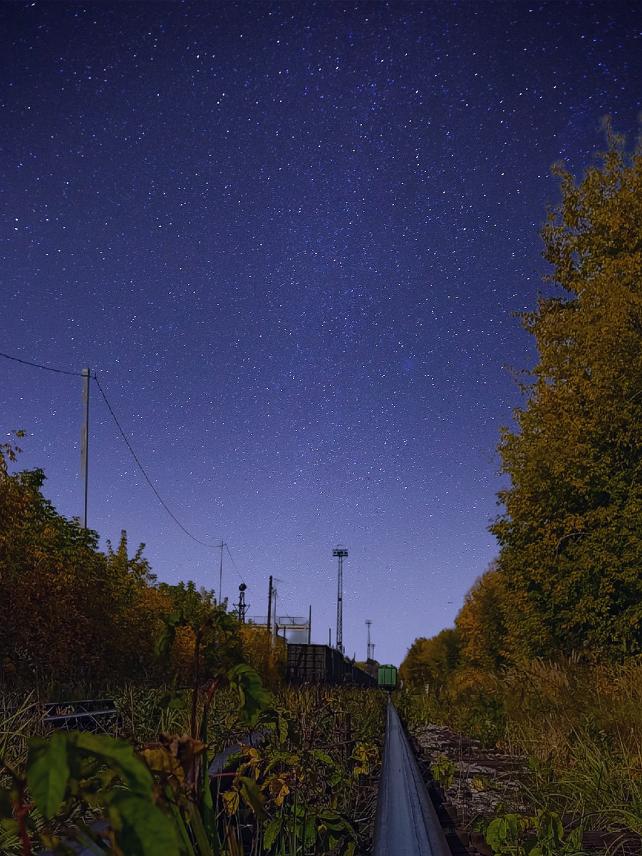 Живем как в Париже, только крыши чуть ниже. Погружаемся в провинциальный визуал, которым заведуют молодые ребята из Мурома