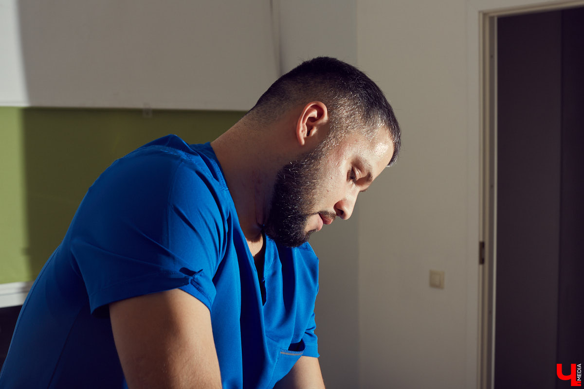 Что такое лечебный массаж и почему нам всем пора записаться к специалисту? Расслабленно разбираемся в вопросах с профессионалами