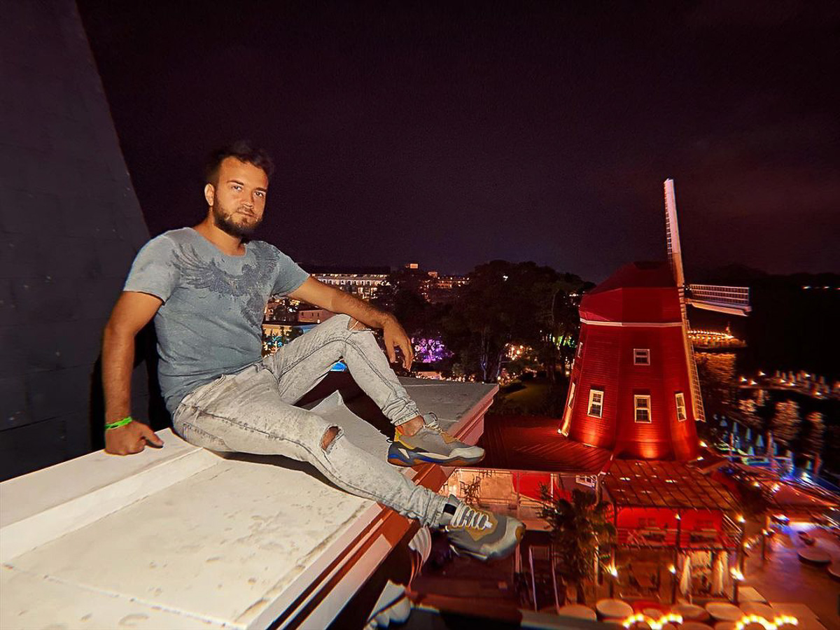 Внезапный отпуск фотографа Андрея Николаева: “Мустанг”, Сочи и свобода. Разбираемся, как отвлечься от суеты, чтобы устроить себе идеальный трехдневный вояж