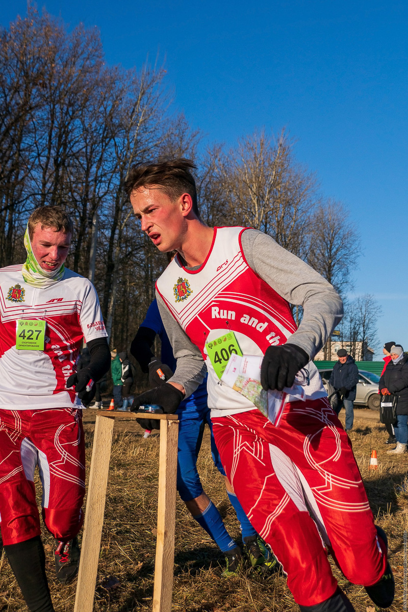 Молодежная региональная сборная по спортивному ориентированию сумела приятно удивить на Первенстве России, завоевав девять медалей, четыре из которых — «золотые». О том, как ковалась победа и какие еще результаты были достигнуты за минувший год, спортсмены и их тренеры рассказали сами