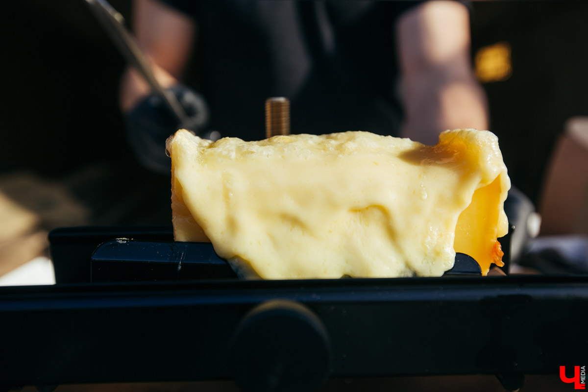 Кулинарные стартапы Владимира нашли место под крышей. Теперь кафешки из дворика в центре города уютно гнездятся в новой локации