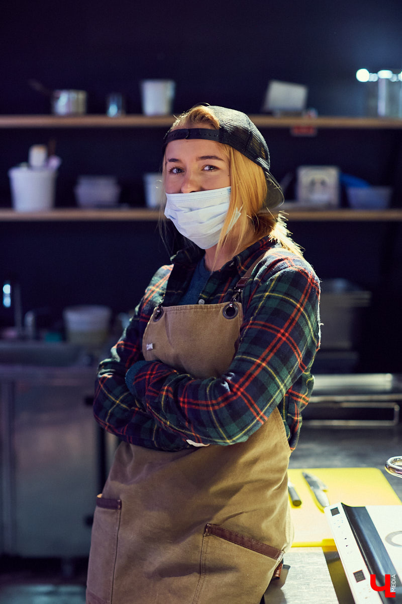 Кулинарные стартапы Владимира нашли место под крышей. Теперь кафешки из дворика в центре города уютно гнездятся в новой локации