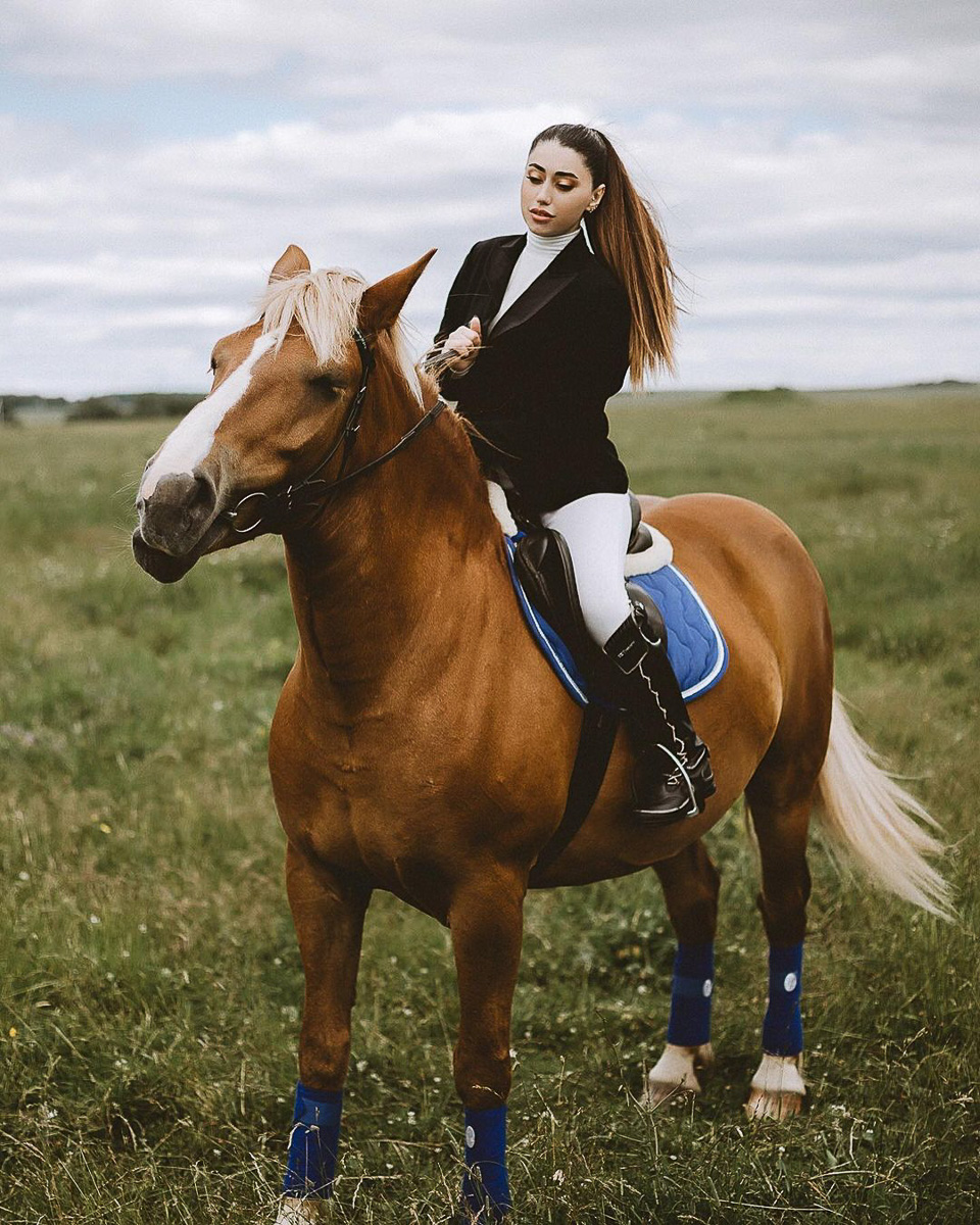 Принц на белом коне, амазонки, аристократки и прекрасные лошади в нашей новой Instagram-подборке