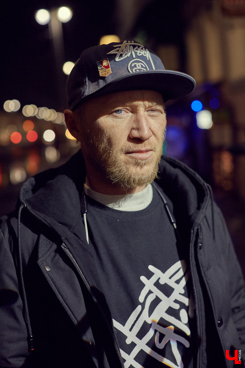 Поэт, скандалист и автор «Шести Пяток» Петр Мухаев в большом откровенном интервью рассказал о творчестве, жизненных обстоятельствах и продвижении