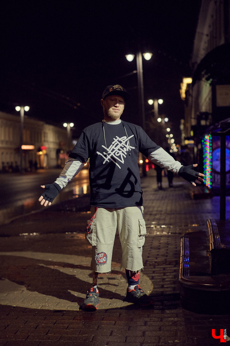 Поэт, скандалист и автор «Шести Пяток» Петр Мухаев в большом откровенном интервью рассказал о творчестве, жизненных обстоятельствах и продвижении