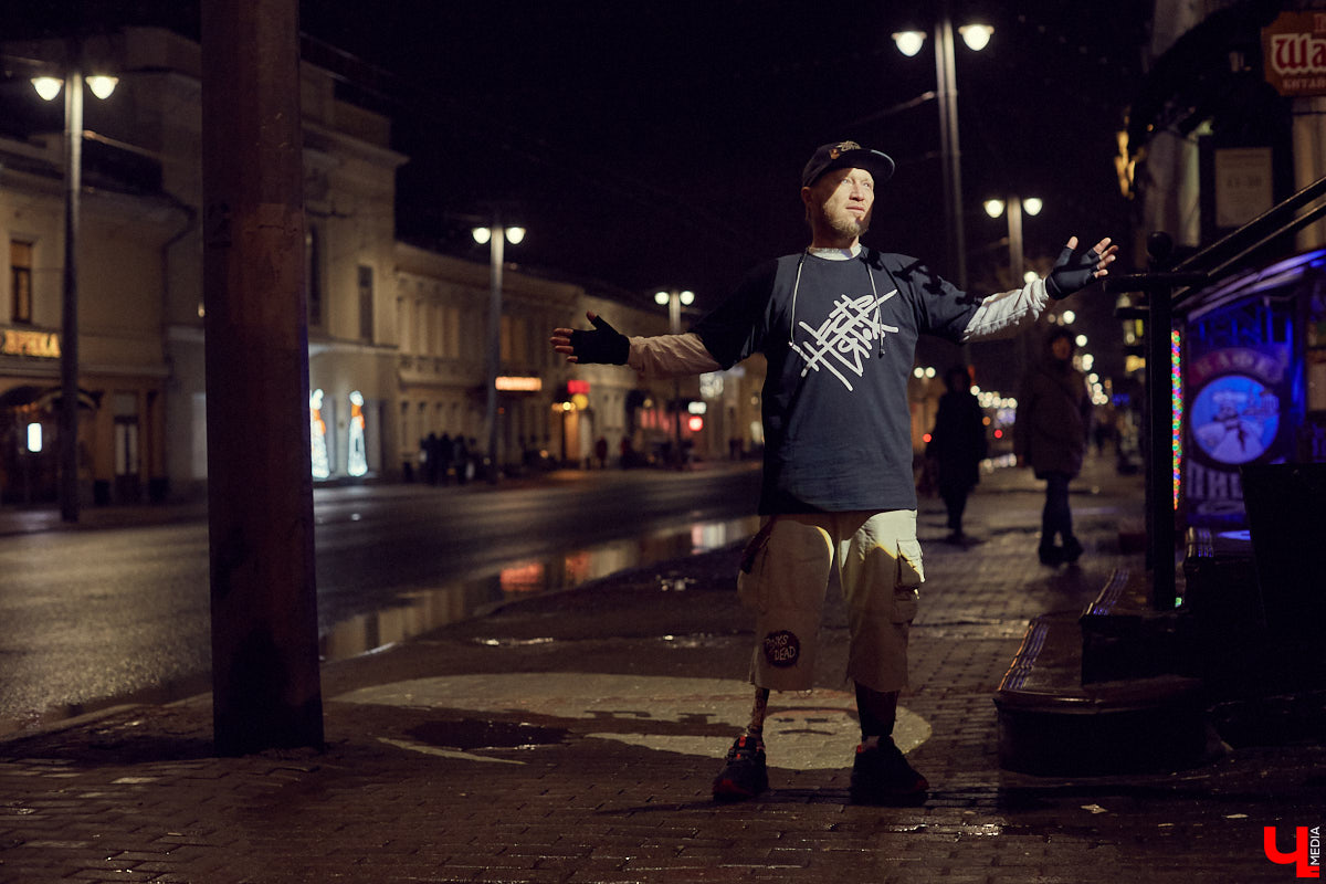 Поэт, скандалист и автор «Шести Пяток» Петр Мухаев в большом откровенном интервью рассказал о творчестве, жизненных обстоятельствах и продвижении