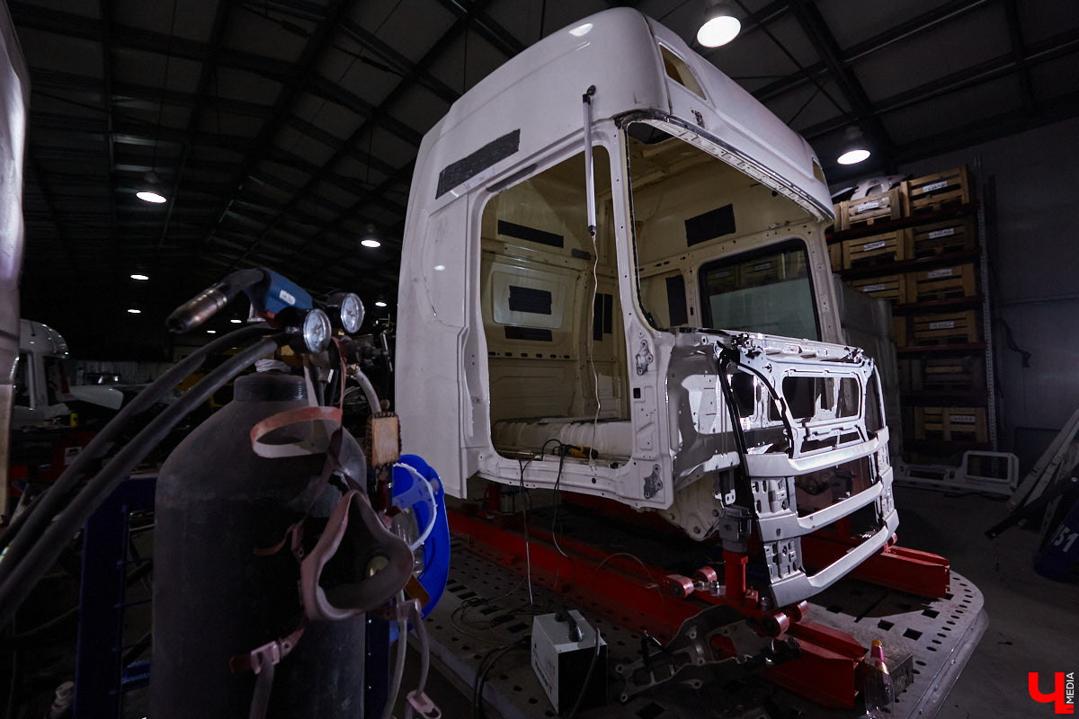 Настоящий мужской блог, в котором серьезные парни работают с огромными автомобилями за 10 миллионов рублей