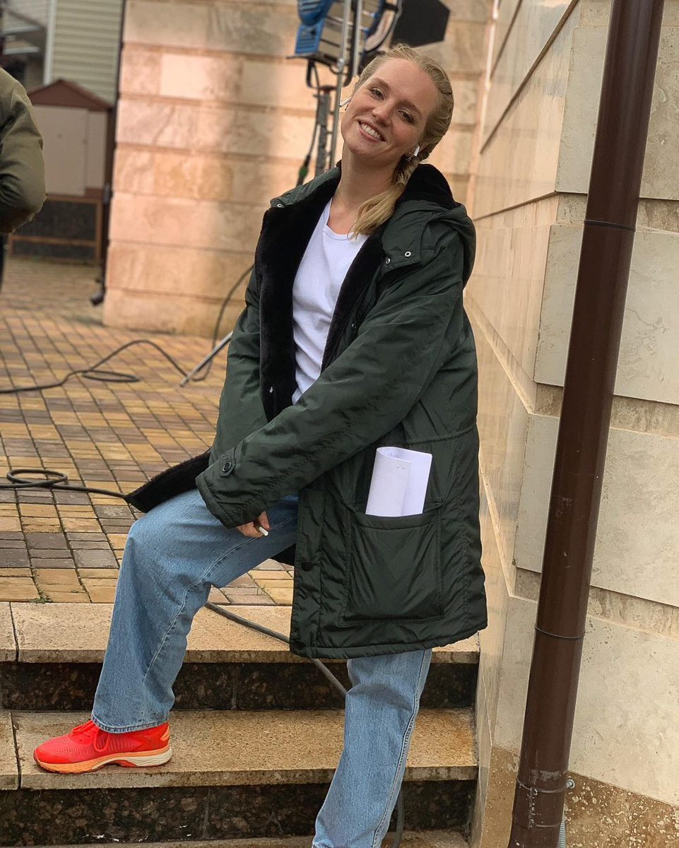 Молодая актриса Ирина Савакова родом из Суздаля. В российском сериале «Доктор Преображенский» она сыграла Люсю, любовницу главного героя. Была ли близка ей эта роль и как строит карьеру в Москве артистка из провинции?