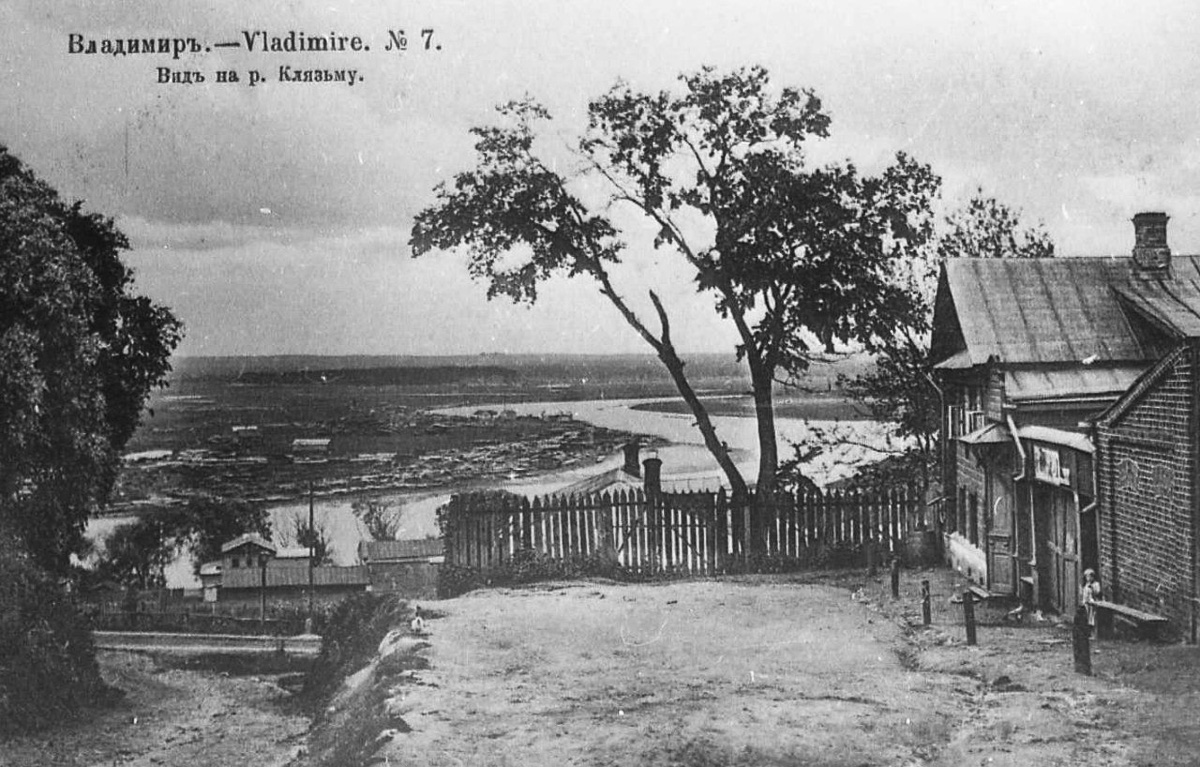 Летне-Перевозинская - улица в старой части Владимира. Уникальное место не только благодаря редкому названию.