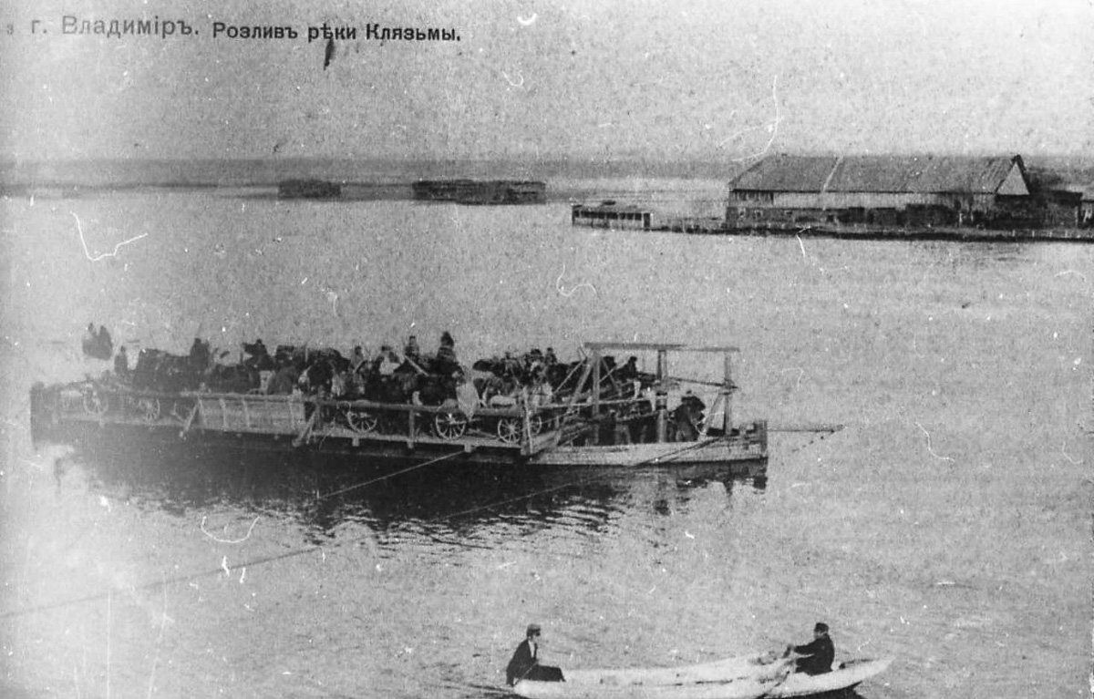 Летне-Перевозинская - улица в старой части Владимира. Уникальное место не только благодаря редкому названию.