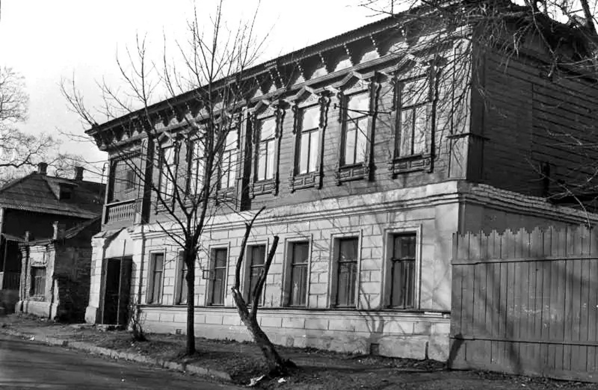 Летне-Перевозинская - улица в старой части Владимира. Уникальное место не только благодаря редкому названию.