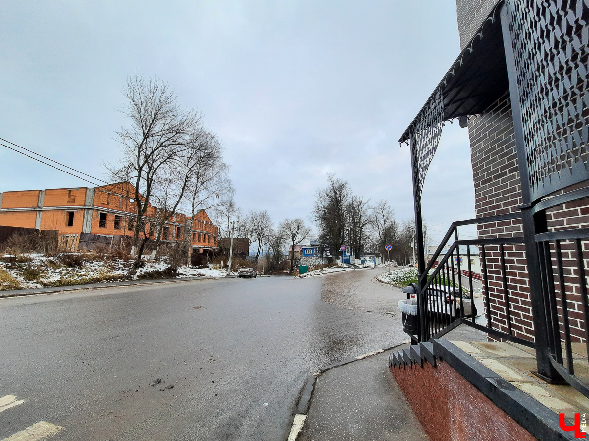 Летне-Перевозинская - улица в старой части Владимира. Уникальное место не только благодаря редкому названию.