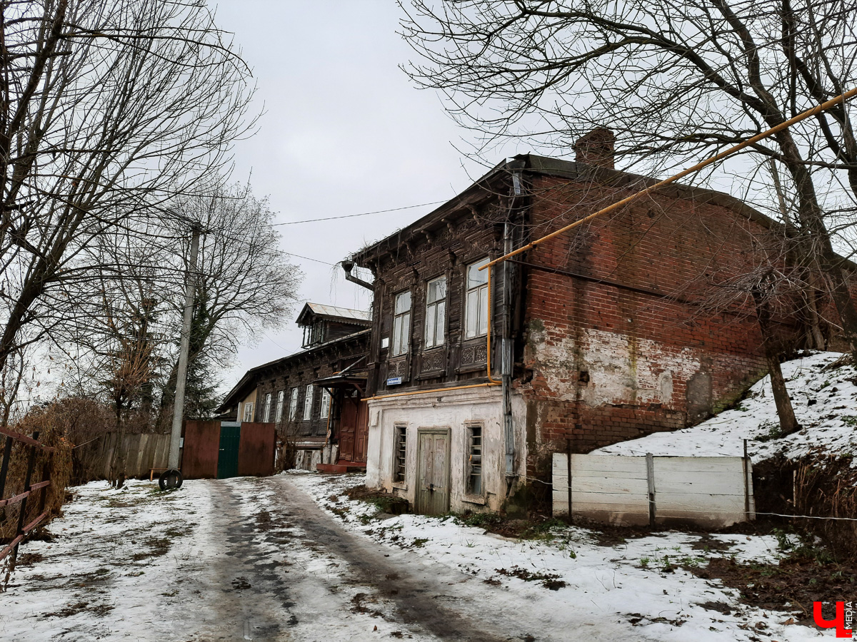 Летне-Перевозинская - улица в старой части Владимира. Уникальное место не только благодаря редкому названию.