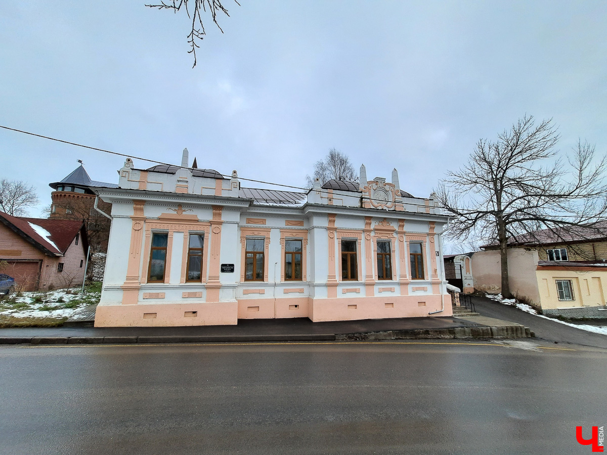 Летне-Перевозинская - улица в старой части Владимира. Уникальное место не только благодаря редкому названию.