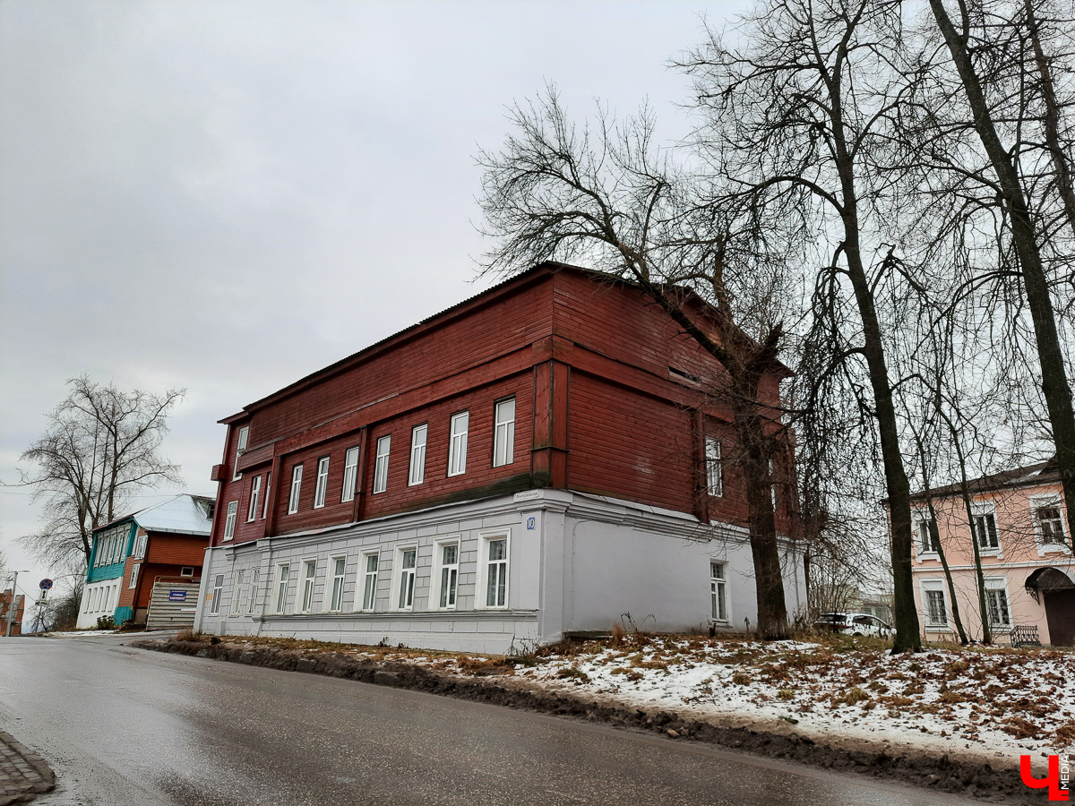 Летне-Перевозинская - улица в старой части Владимира. Уникальное место не только благодаря редкому названию.