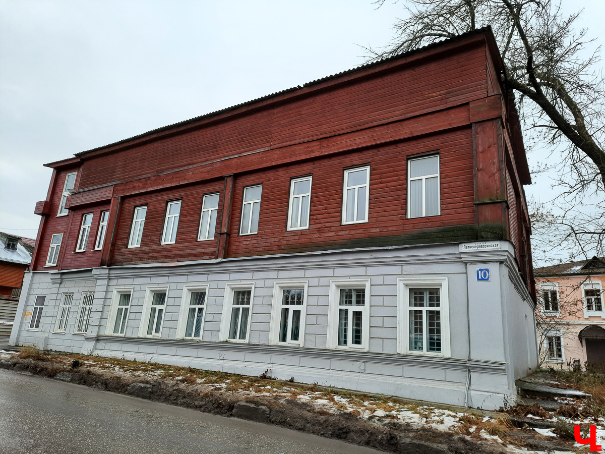 Летне-Перевозинская - улица в старой части Владимира. Уникальное место не только благодаря редкому названию.