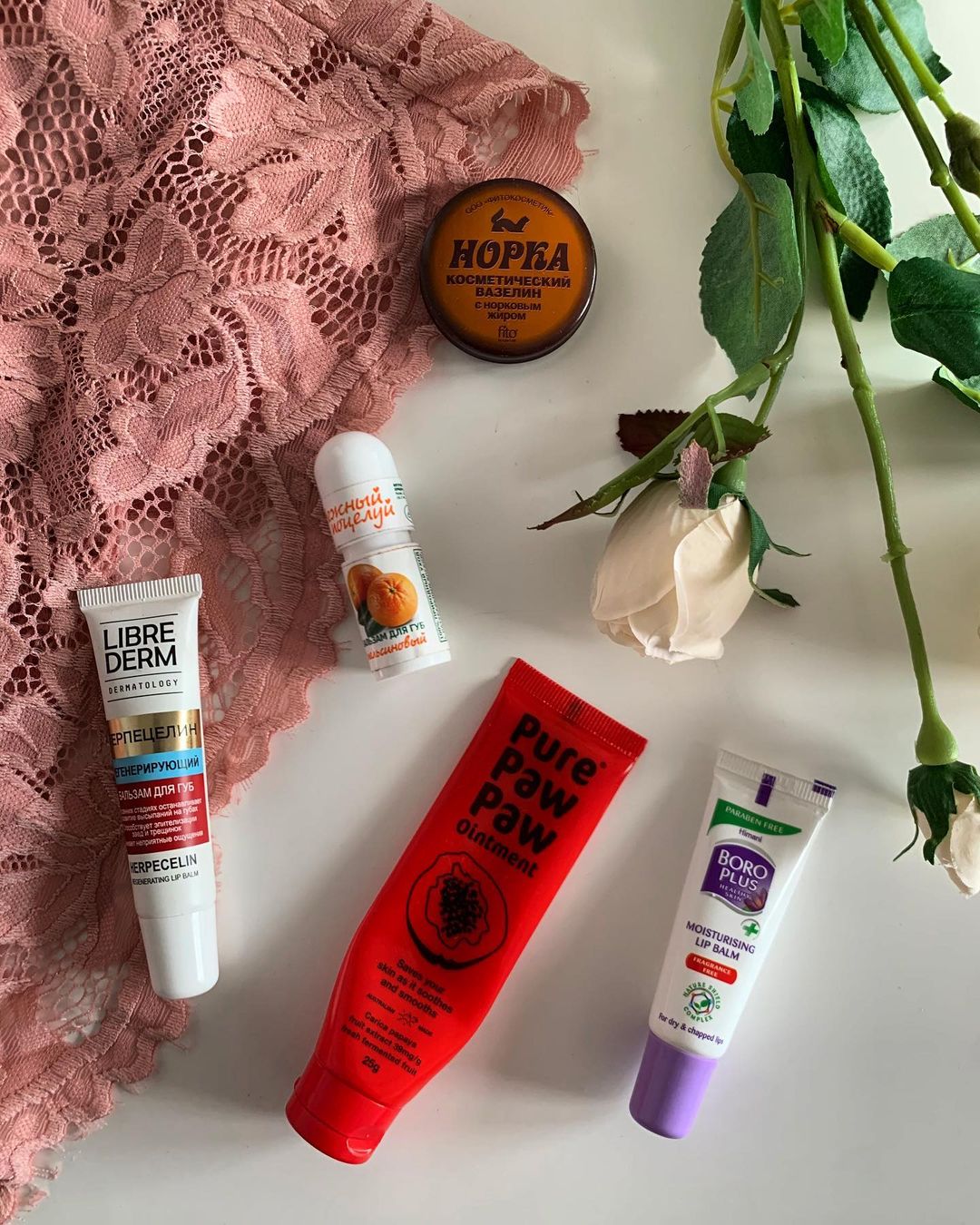 Кожа в холодное время года требует особого внимания. Учимся подбирать и правильно наносить уходовые средства, чтобы сиять даже без макияжа