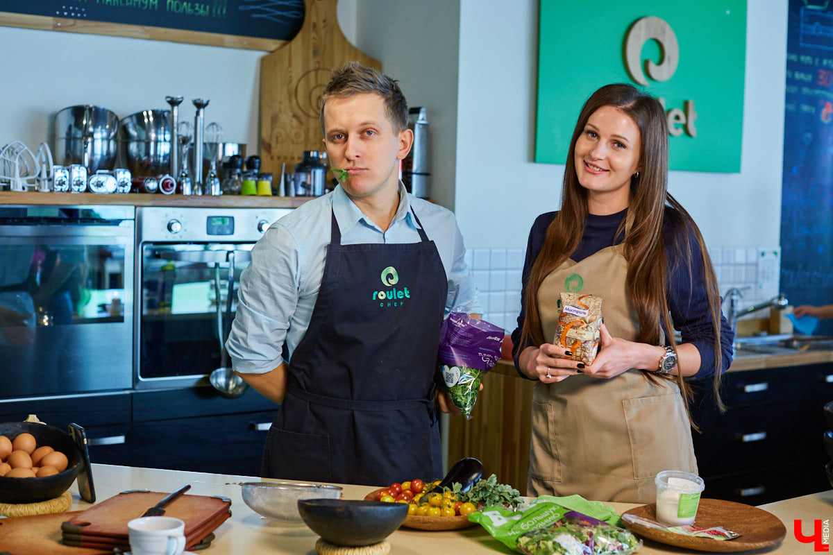 Шеф Roulet и книжный блогер приготовили вегетарианский салат для приличного человека: с киноа, ажурным баклажаном и огненными черри