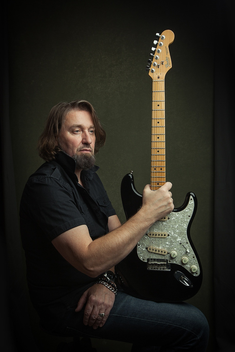 Вы видели, как наши ребята красиво обыграли певицу и актрису Елену Максимову и музыканта Сергея Трофимова в программе «Назад в будущее»? Если нет, советуем это сделать. Тогда поймете, почему Виктор Логинов назвал Алексея Барышева мегамозгом