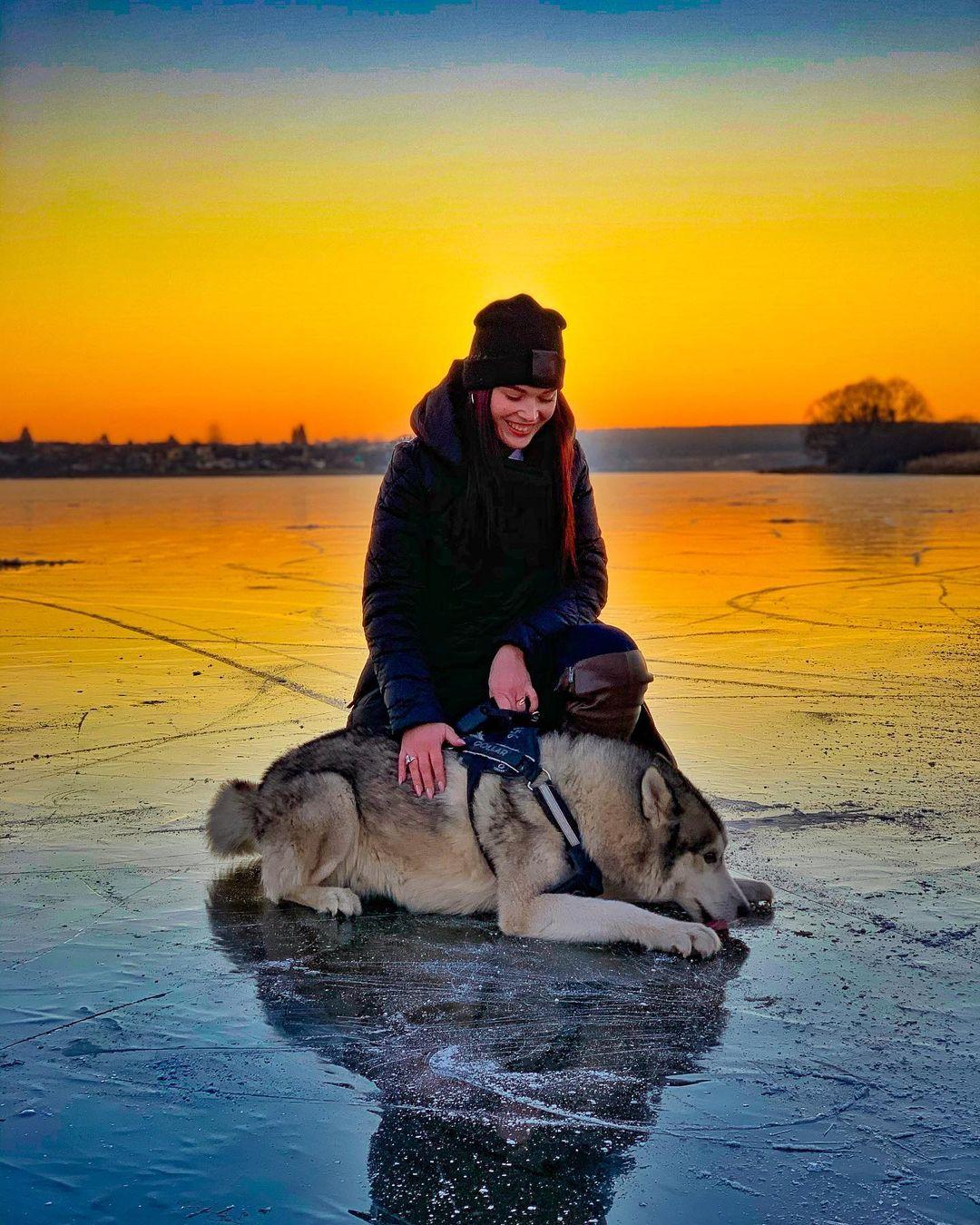 Учимся выбирать природный лед, безопасно кататься и восхищаться красотой леса вместе с горожанами!