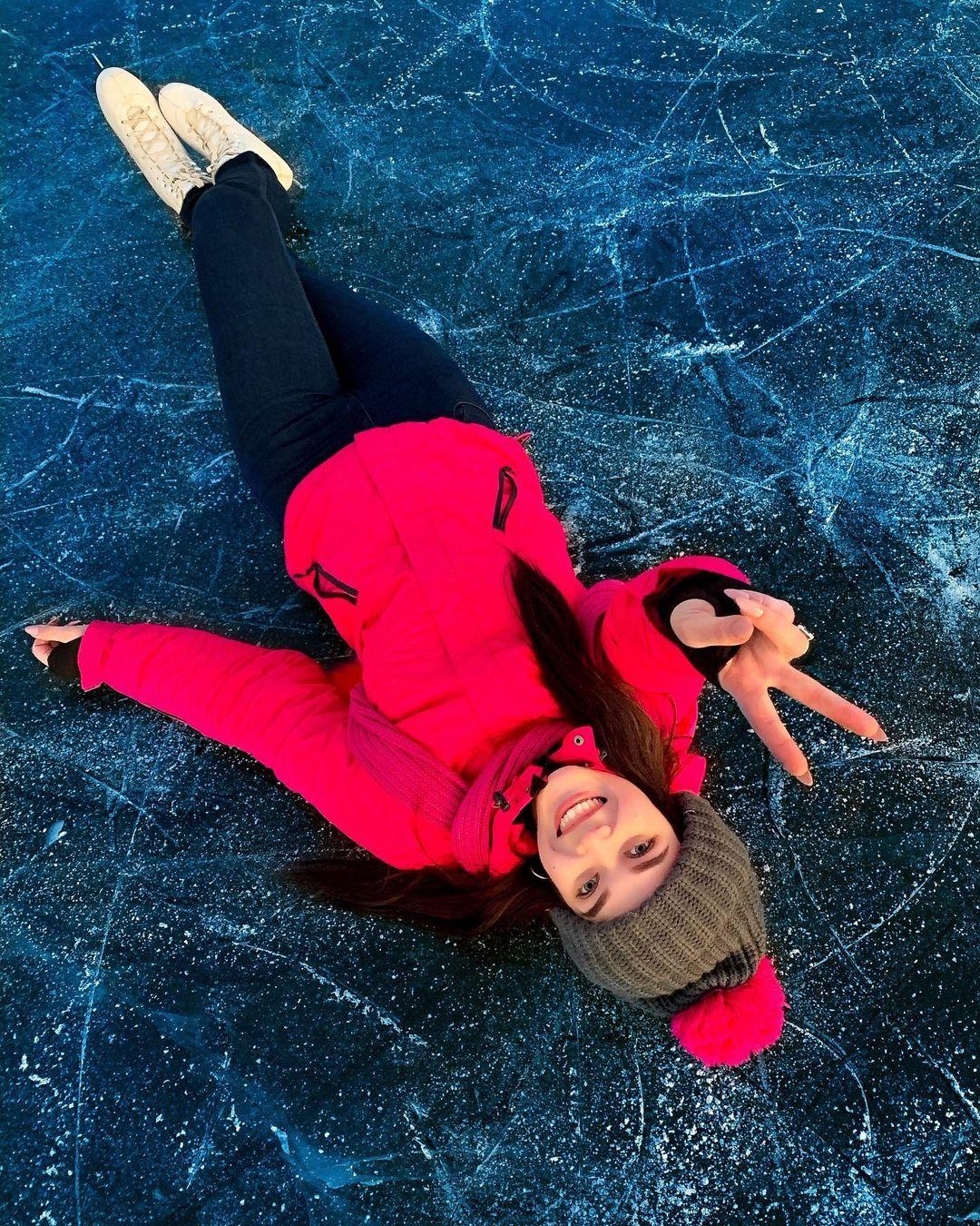 Учимся выбирать природный лед, безопасно кататься и восхищаться красотой леса вместе с горожанами!