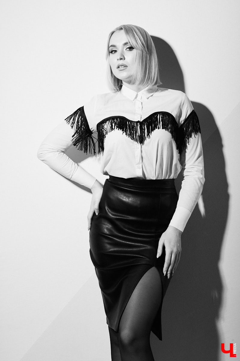 Виктория Силантьева — человек настроения, который любит разные цвета в гардеробе. Все зависит от каждого конкретного дня: таковы правила руководителя отдела маркетинга фитнес-клуба «Атмосфера»