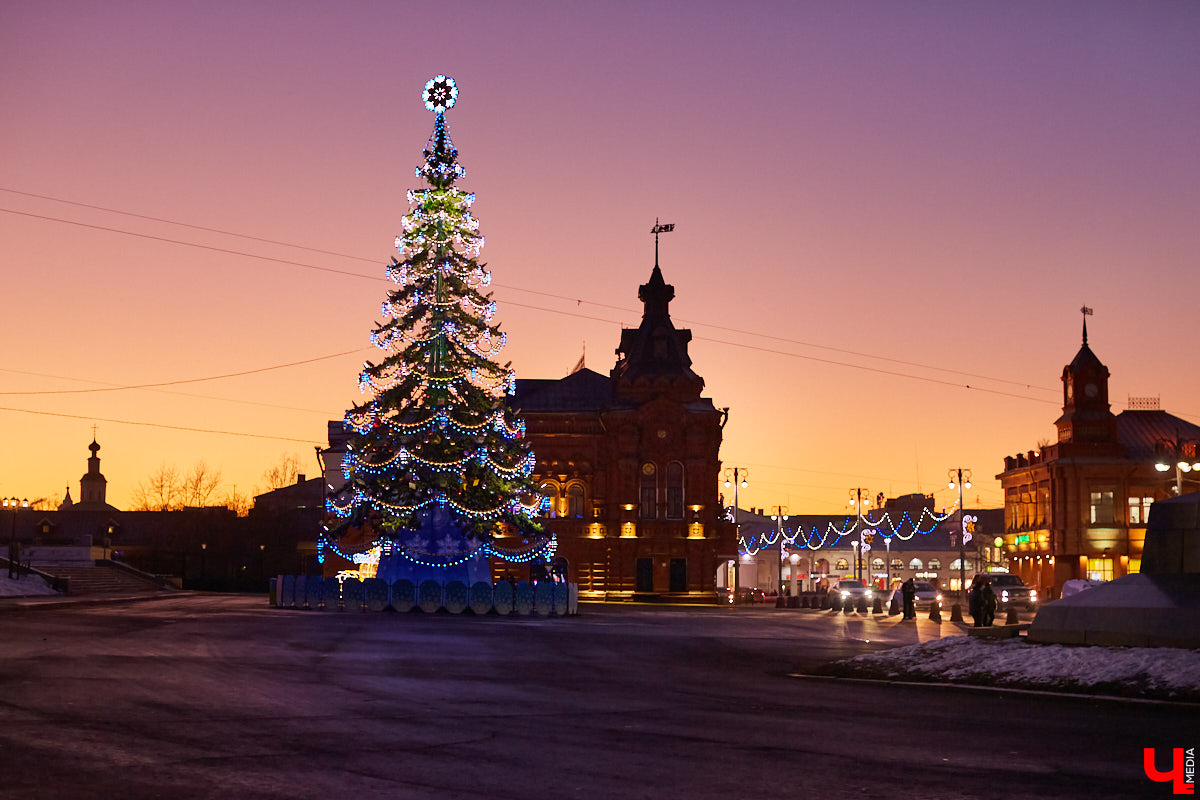 Владимир украсили к Новому году. Это хорошо. Но что могло бы быть сделано лучше?