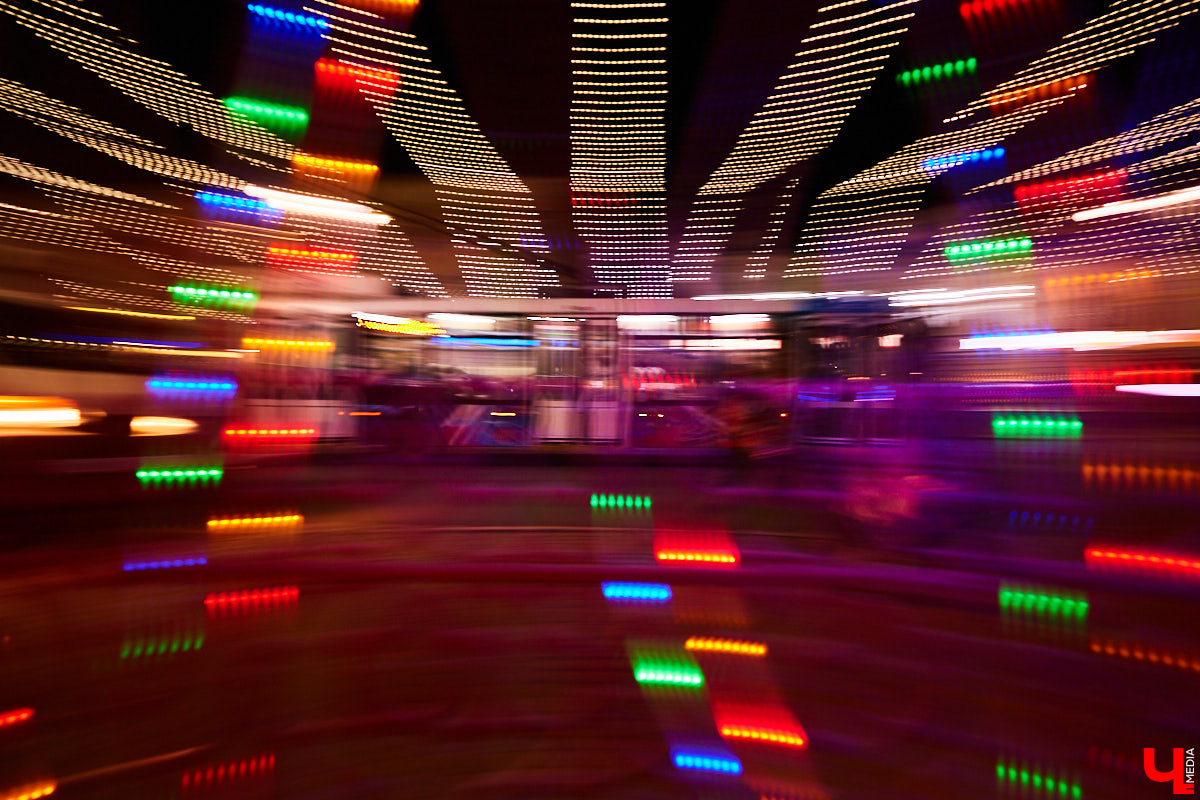 Владимир украсили к Новому году. Это хорошо. Но что могло бы быть сделано лучше?