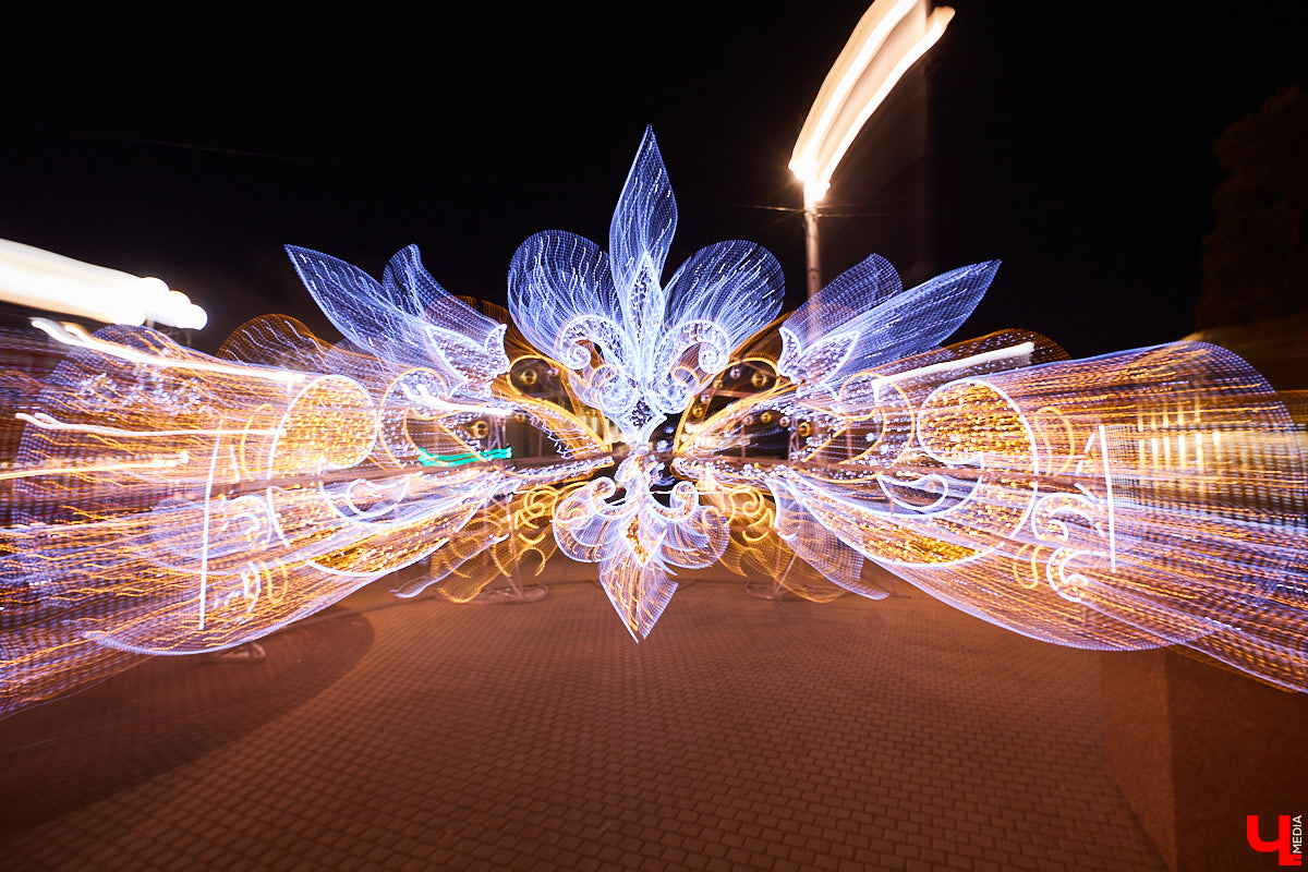 Владимир украсили к Новому году. Это хорошо. Но что могло бы быть сделано лучше?