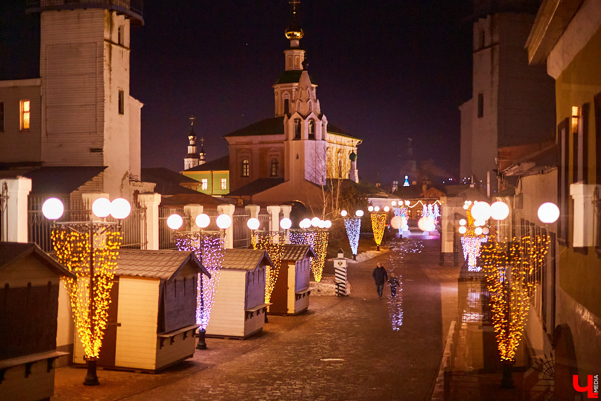 Владимир украсили к Новому году. Это хорошо. Но что могло бы быть сделано лучше?
