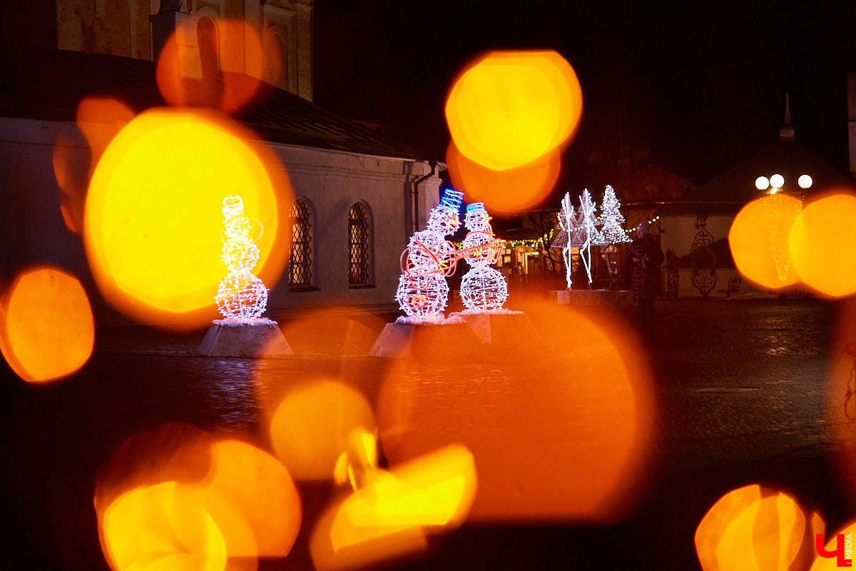Владимир украсили к Новому году. Это хорошо. Но что могло бы быть сделано лучше?