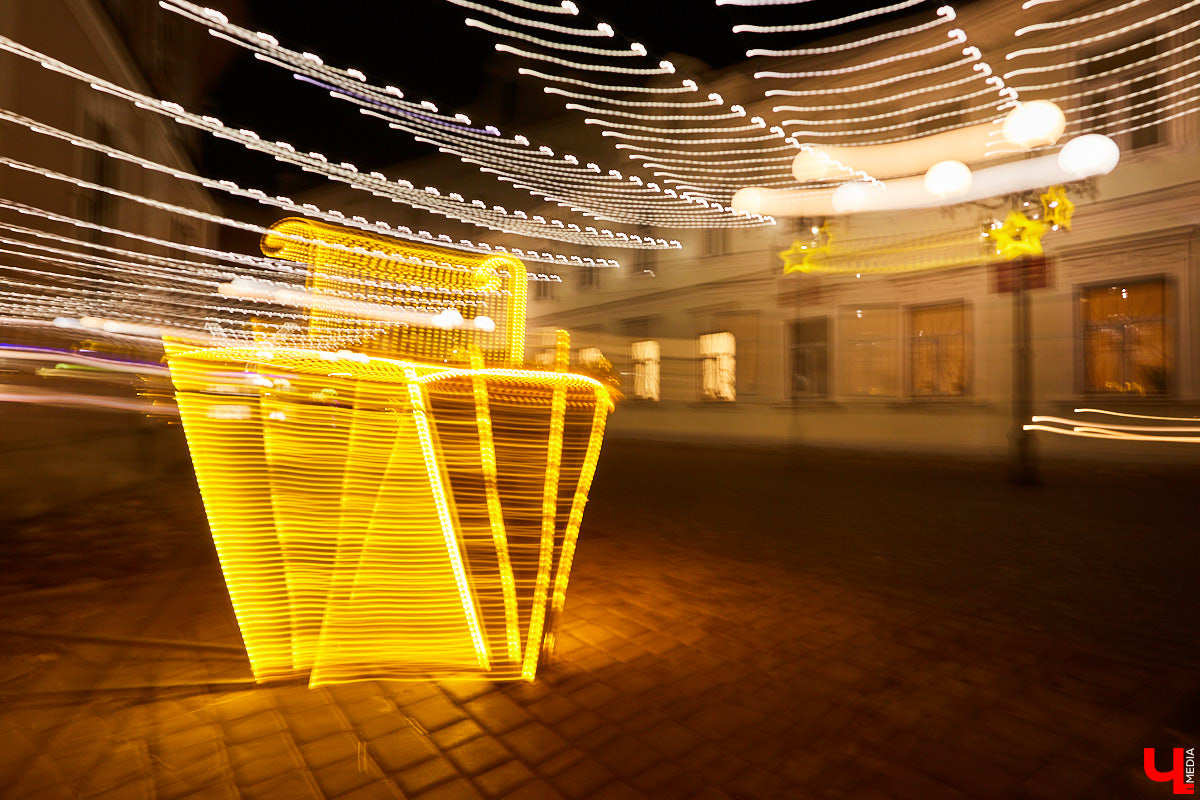 Владимир украсили к Новому году. Это хорошо. Но что могло бы быть сделано лучше?