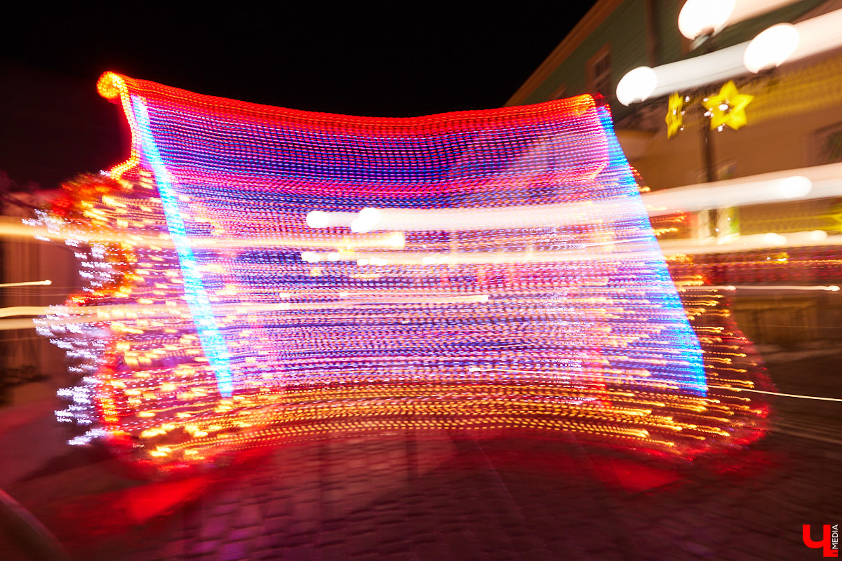 Владимир украсили к Новому году. Это хорошо. Но что могло бы быть сделано лучше?