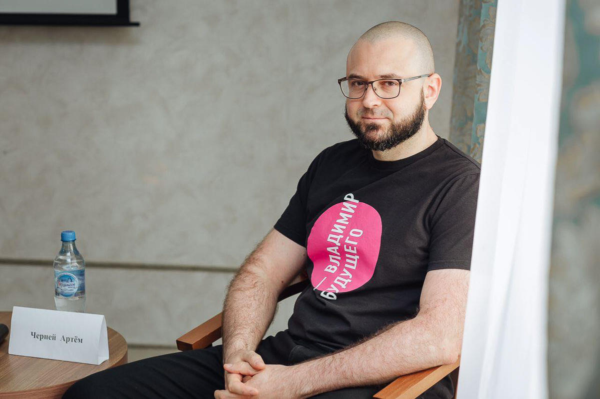 Владимир украсили к Новому году. Это хорошо. Но что могло бы быть сделано лучше?